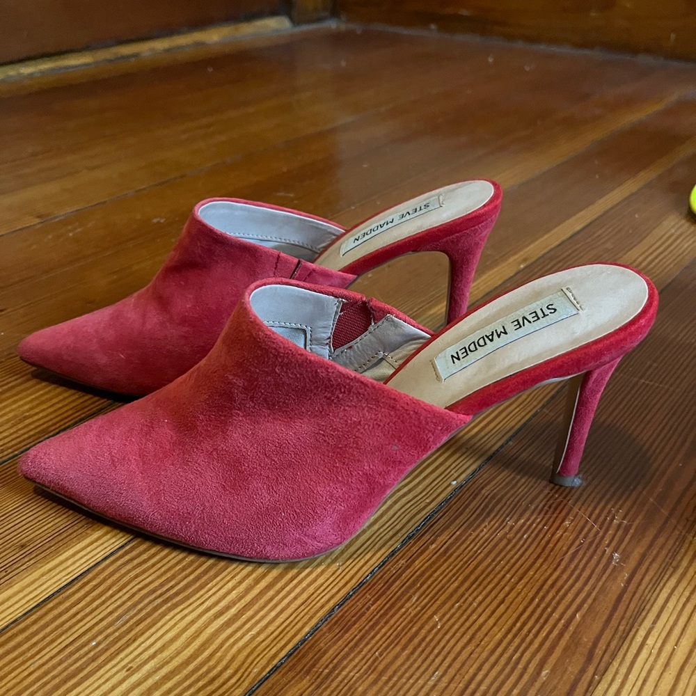 Steve Madden red suede mule.